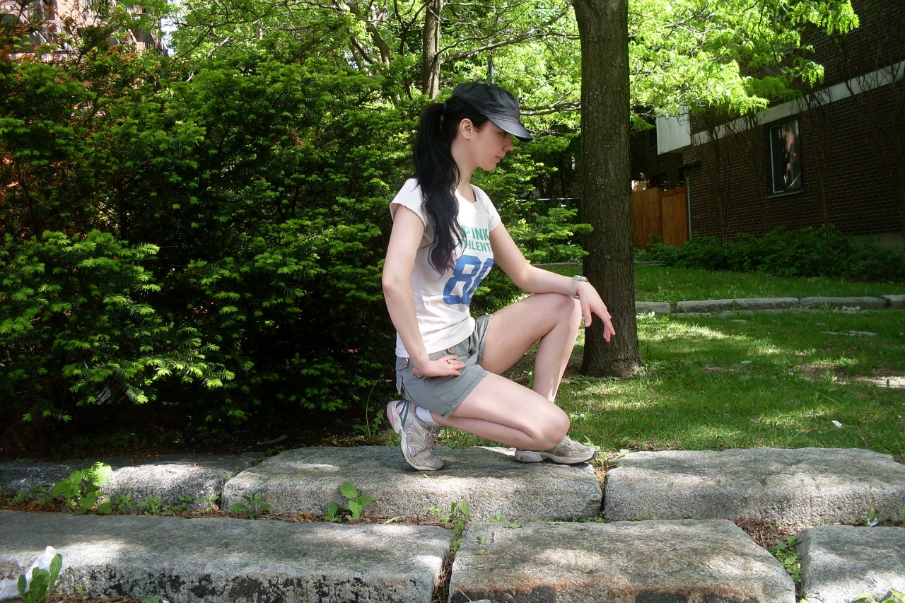 Sporty Summer Outfit: Shorts & T-shirt