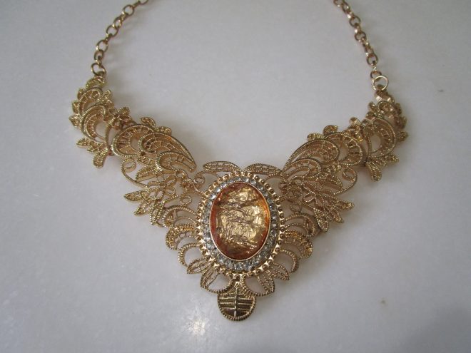 Vintage Crystal Bib Statement Necklace Golden Color