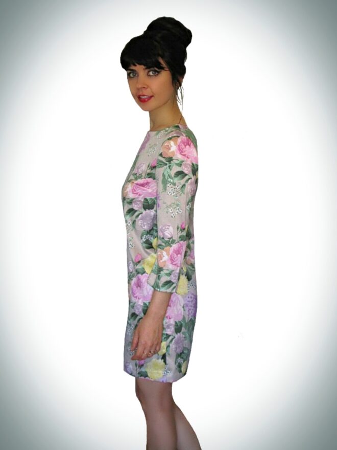 A Floral Print Mini Dress With 3/4 Sleeves