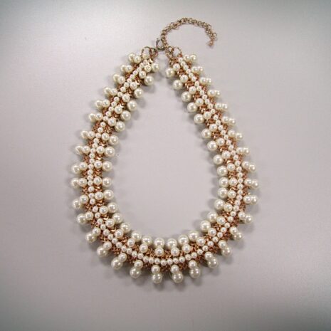 Pearl choker necklace