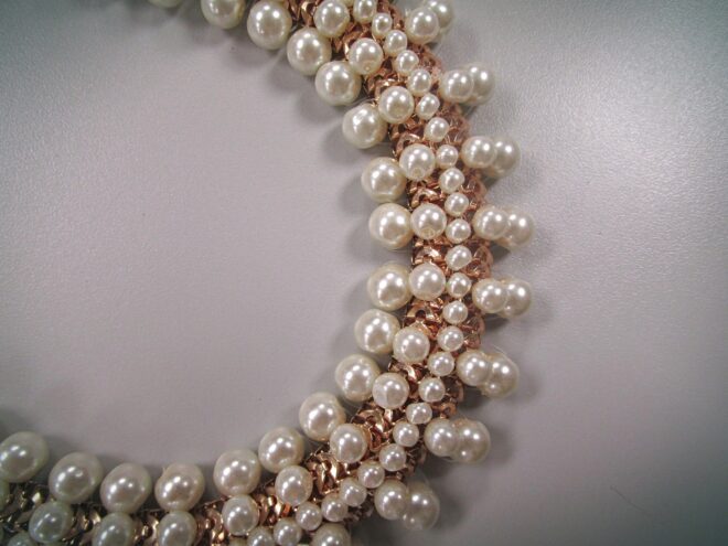 Pearl choker necklace