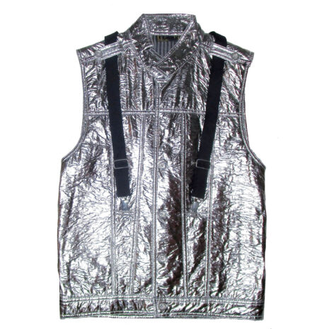 silver metallic vest street style 1