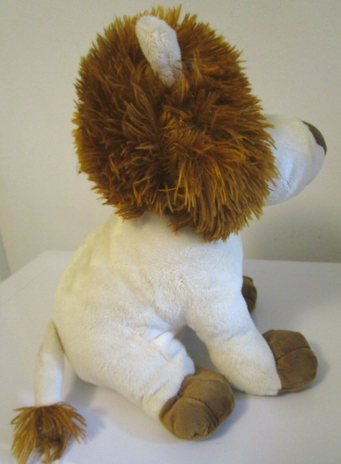 plush lion stuffed animal